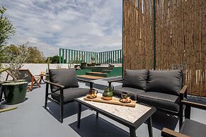 Rooftop Hot Tub 3 levels 5br in Villa