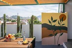 Rooftop Hot Tub 3 levels 5br in Villa
