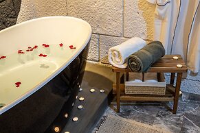 Rooftop Hot Tub 3 levels 5br in Villa