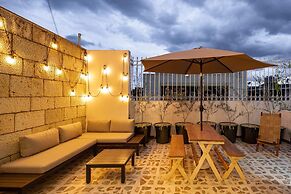 Rooftop Hot Tub 3 levels 5br in Villa