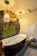 Rooftop Hot Tub 3 levels 5br in Villa