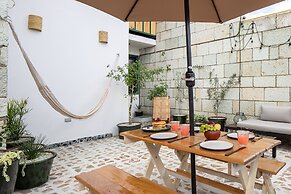 Rooftop Hot Tub 3 levels 5br in Villa