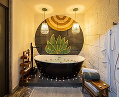 Rooftop Hot Tub 3 levels 5br in Villa
