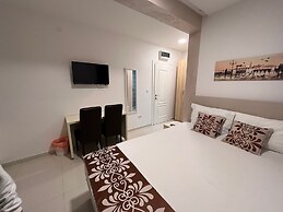 Pearl Apartments