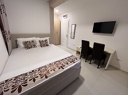 Pearl Apartments