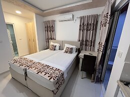 Pearl Apartments