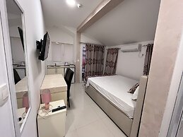 Pearl Apartments