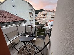 Pearl Apartments