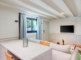 LIV The City Suites