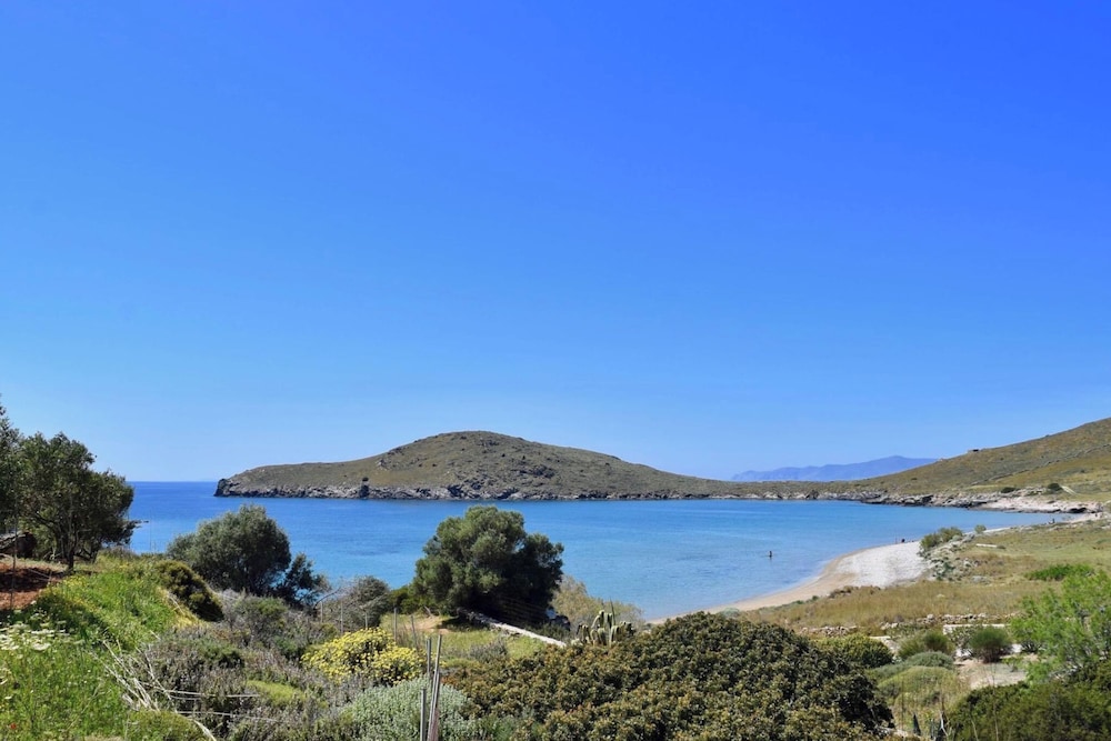 Netflix Calls it a 'paradise'