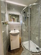 Relax Inn Guest House