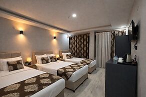 Whitestone Hotel