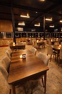 Whitestone Hotel