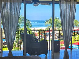 Beachfront Grand Venetian condo