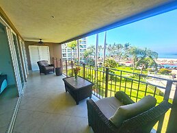 Beachfront Grand Venetian condo