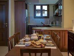 George's Poet Maisonette