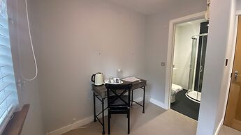 Deepcut Lodge Bed and Breakfast Self Service