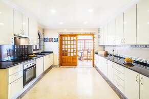 Villa Molucas