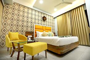 Hotel The Grand Ladhukara