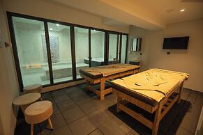 VELMORE HOTEL & SPA
