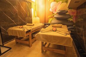 VELMORE HOTEL & SPA