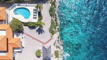 Coral Estate Holidays