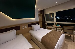 Grand Museum Guest House pyramids view