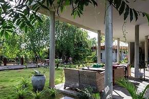 Kampot Tropical Village