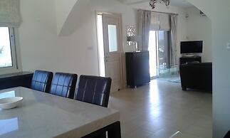 Idyllic 3 Bed Villa With Stunning Views