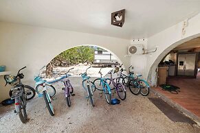 Barnacle Resort