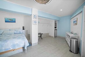 Barnacle Resort