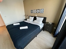 One Lux Stay near Diamond District
