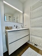 One Lux Stay near Diamond District