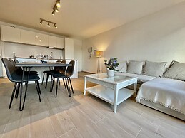 One Lux Stay near Diamond District