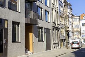 One Lux Stay near Diamond District