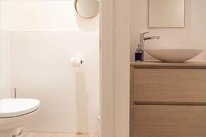 One Lux Stay near Diamond District