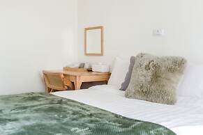 Bear Station Smart Stay