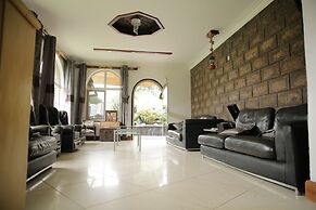 Stallion Place Hotel - Bed and Breakfast