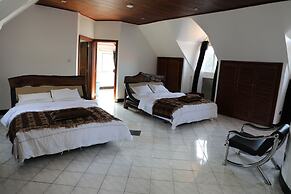 Stallion Place Hotel - Bed and Breakfast
