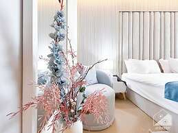 Luxury at Former Address Dubai Mall With Balcony