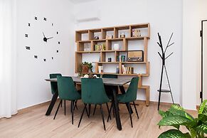Beautiful new apartment in Petralona