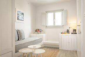 Amoramelia Suites