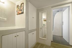 Amoramelia Suites