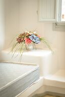 Amoramelia Suites