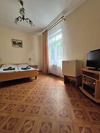 Hotel Elīna