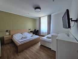 Hotel Elīna