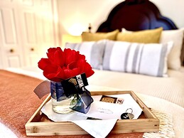 Settlers Suites