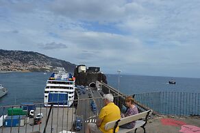 Apartments with Pool in Funchal