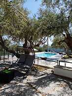 Countryside Villa With Private Pool