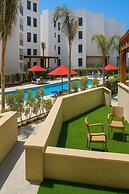 Budget-friendly Seaside Stay